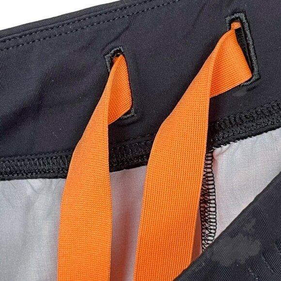 Lululemon Drawstring Pull On Plaid M Shorts - Picture 6 of 7